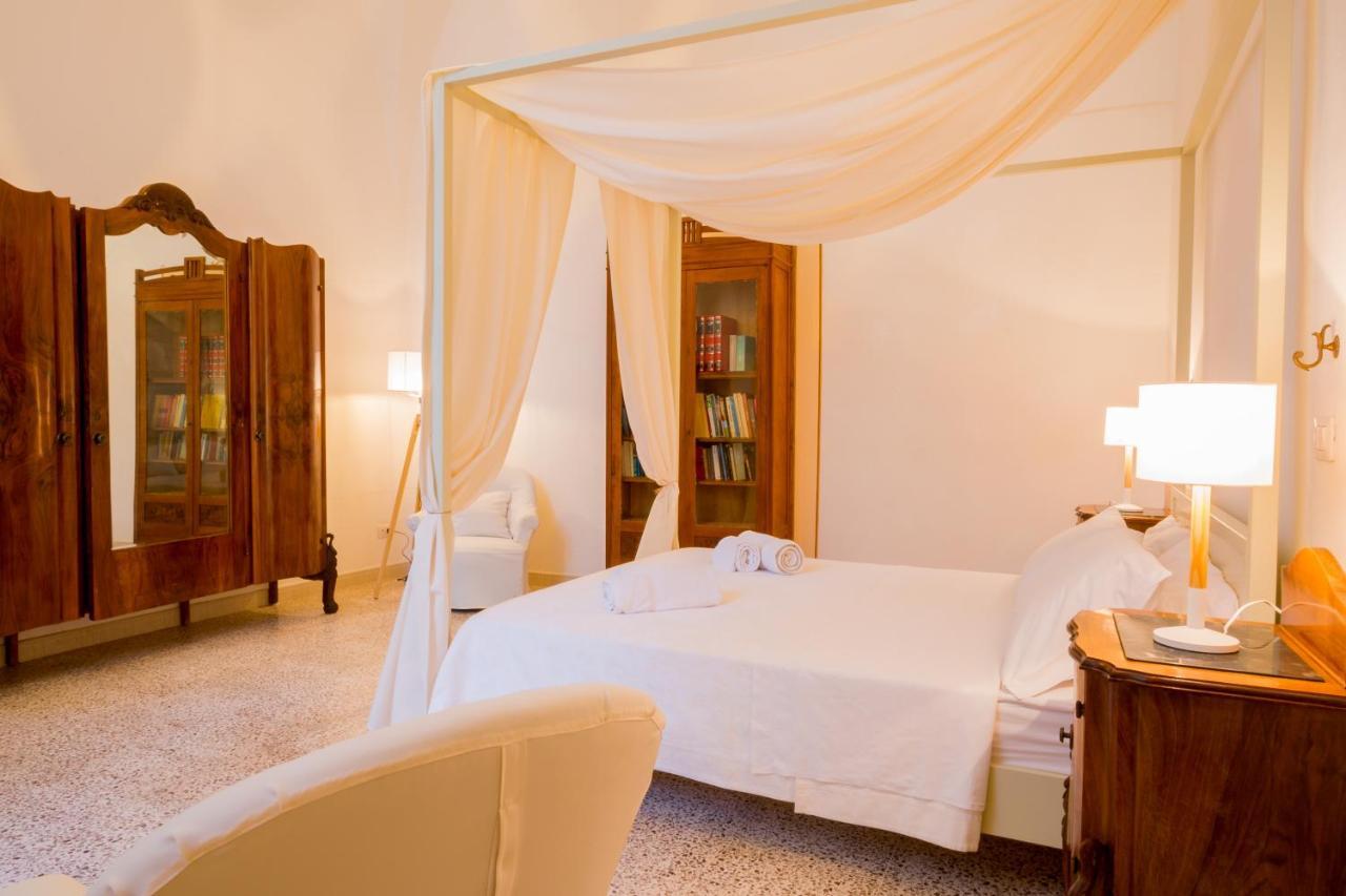Palazzo Ashian Bed and Breakfast Acquarica del Capo Exteriör bild