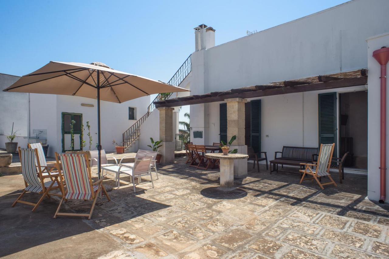 Palazzo Ashian Bed and Breakfast Acquarica del Capo Exteriör bild