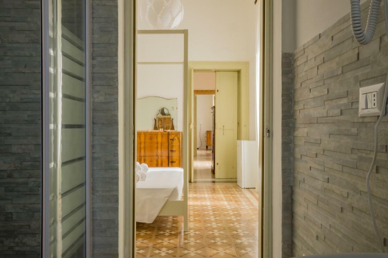 Palazzo Ashian Bed and Breakfast Acquarica del Capo Exteriör bild