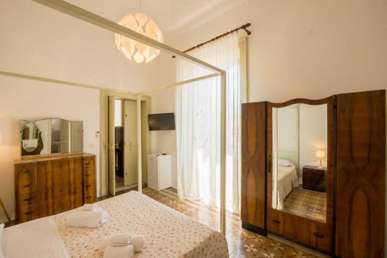 Palazzo Ashian Bed and Breakfast Acquarica del Capo Exteriör bild