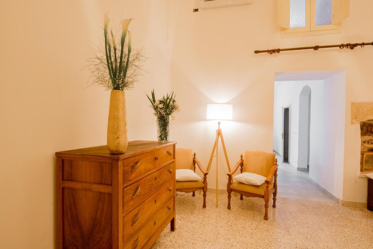 Palazzo Ashian Bed and Breakfast Acquarica del Capo Exteriör bild